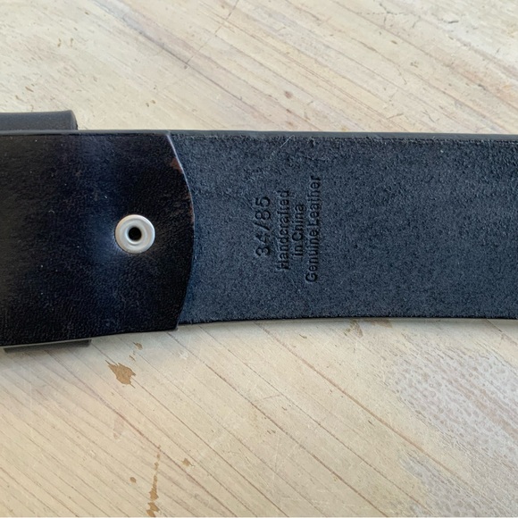 Kenneth Cole, New York,  Genuine Leather Belt, Sz 34 - Picture 3 of 4